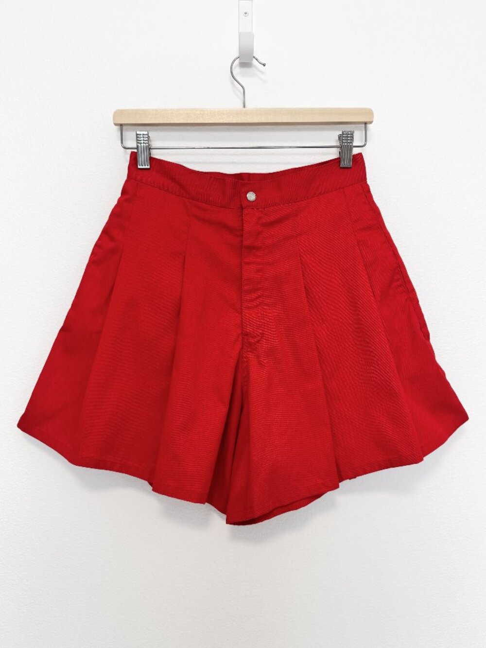 Vintage 80s Bright Red Pretty Victory High Waisted Pleated Shorts Size 11/12